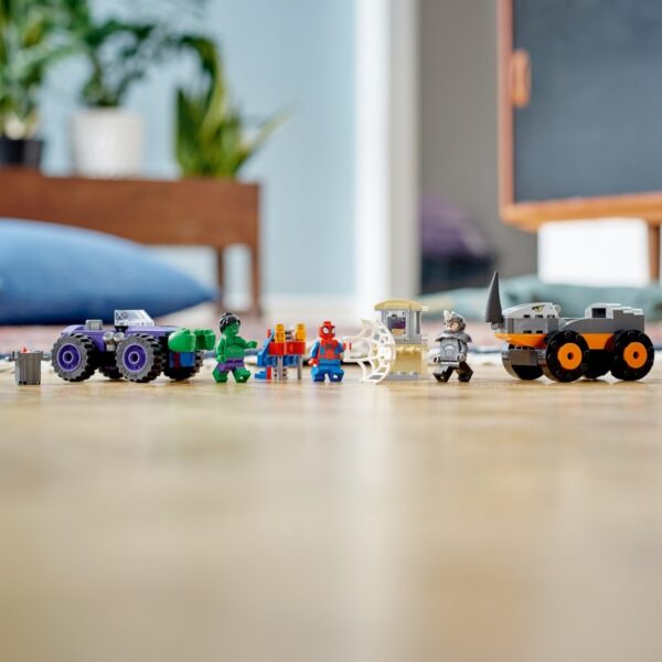 LEGO Super Heroes 10782 Hulk kontra Rhino - starcie pojazdów